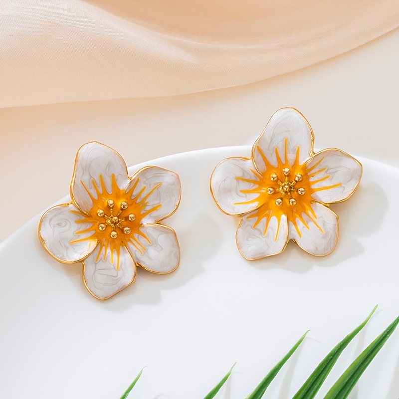 Women's Vintage Floral Stud Earrings, Sweet Style