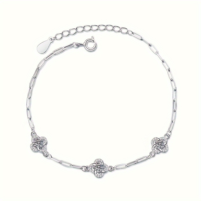 

Pure Silver 0.6ct Moissanite Bracelet Light Luxury Versatile Clover Moissanite Bracelet