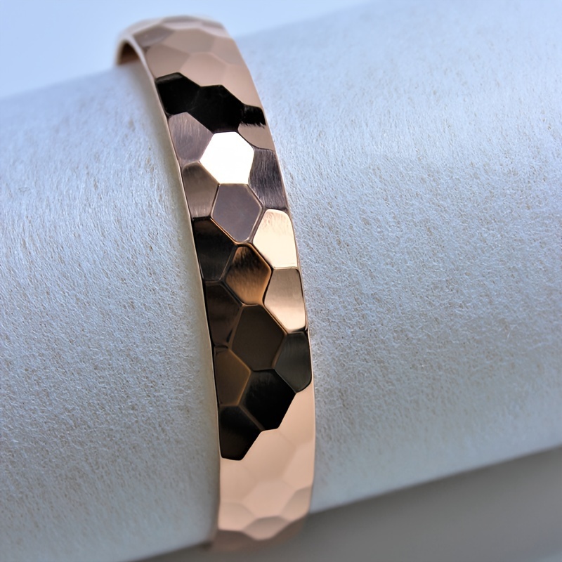 

1-pack Pure Copper Magnetic Cuff, Adjustable Unisex Wellness Band, Hexagon Pattern Design, Non-electric Unscented Wellness Accessory, Ideal Gift For Parents On Birthdays And Christmas