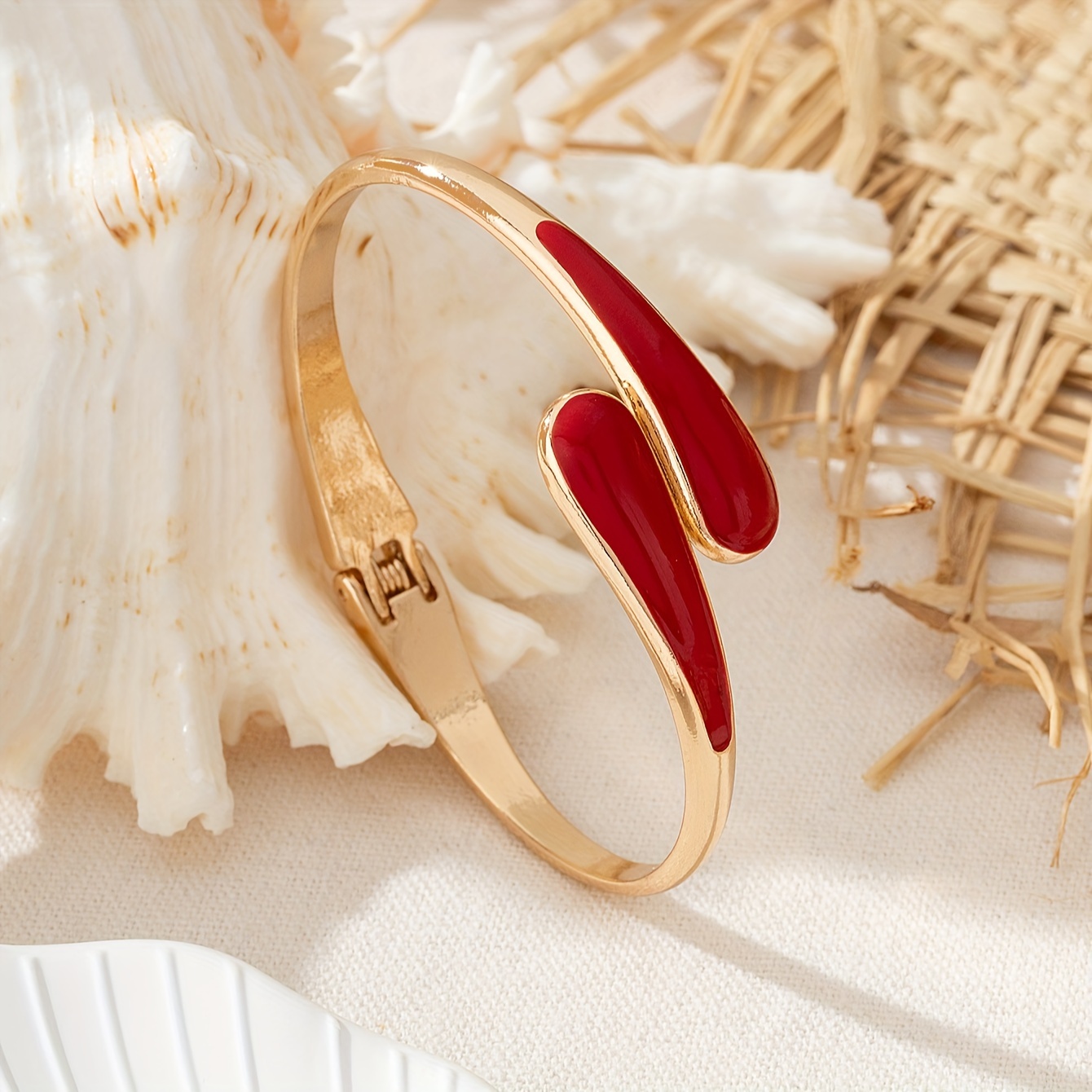 1pc Women's Enamel Glaze Teardrop Bangle Daily Wear Jewelry
