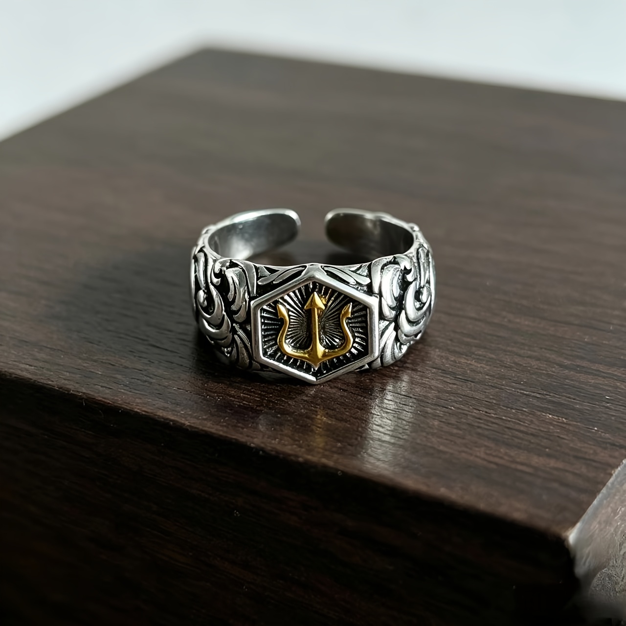 TEMU Anillo de Diseño Original para Hombres, Estilo Europeo Vintage Tridente