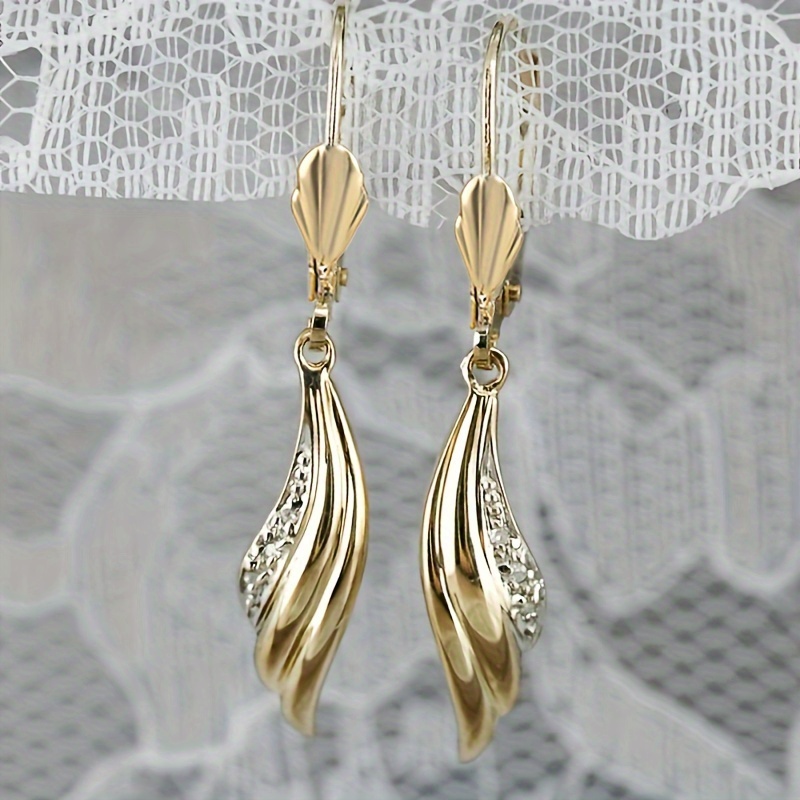 

Boucles d'oreilles pendantes élégantes en de queue de poisson plaquées or pour les , les fêtes de mariage et de bijoux vintage