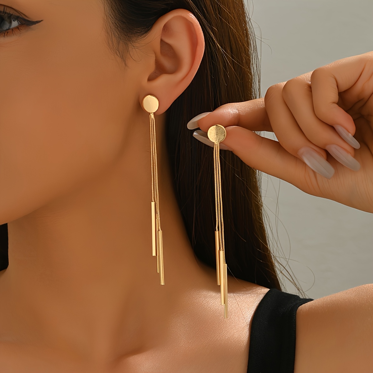 E-shop 1 Paar Ganzjahres-Neue Damenmode Ohrringe, Einfacher Stil Geometrische Platte Ohrstecker, Langes Streifen Quasten Anhänger , Alltäglich