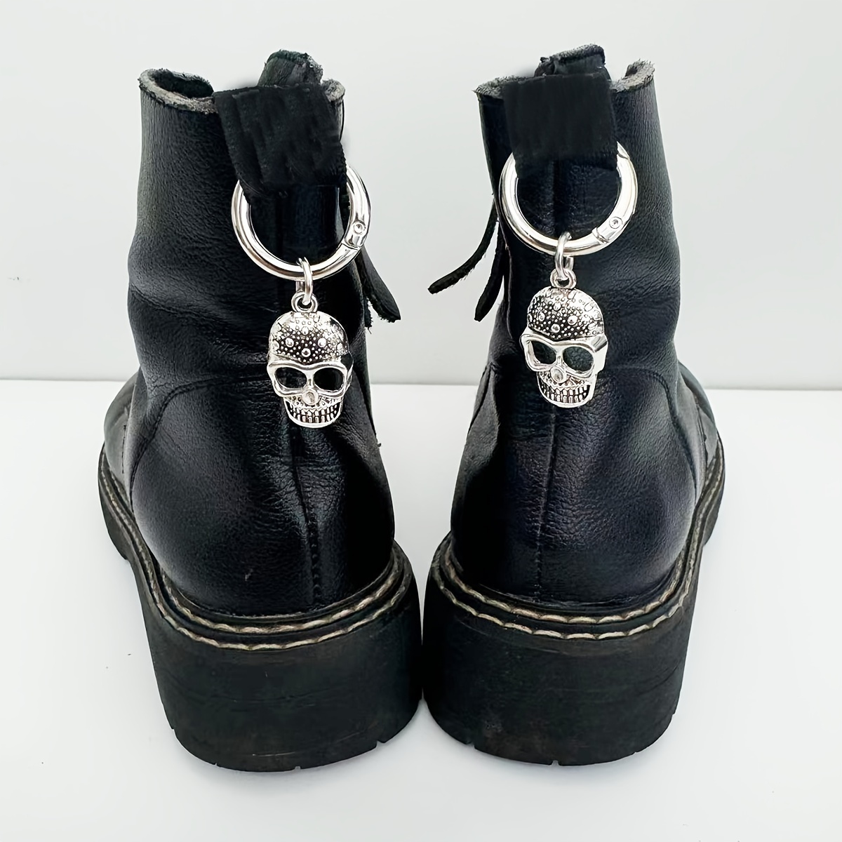 

2pcs Halloween Skull Charms For Shoes - Zinc Alloy Diy Shoe Accessories, Boots & Sneakers Decoration