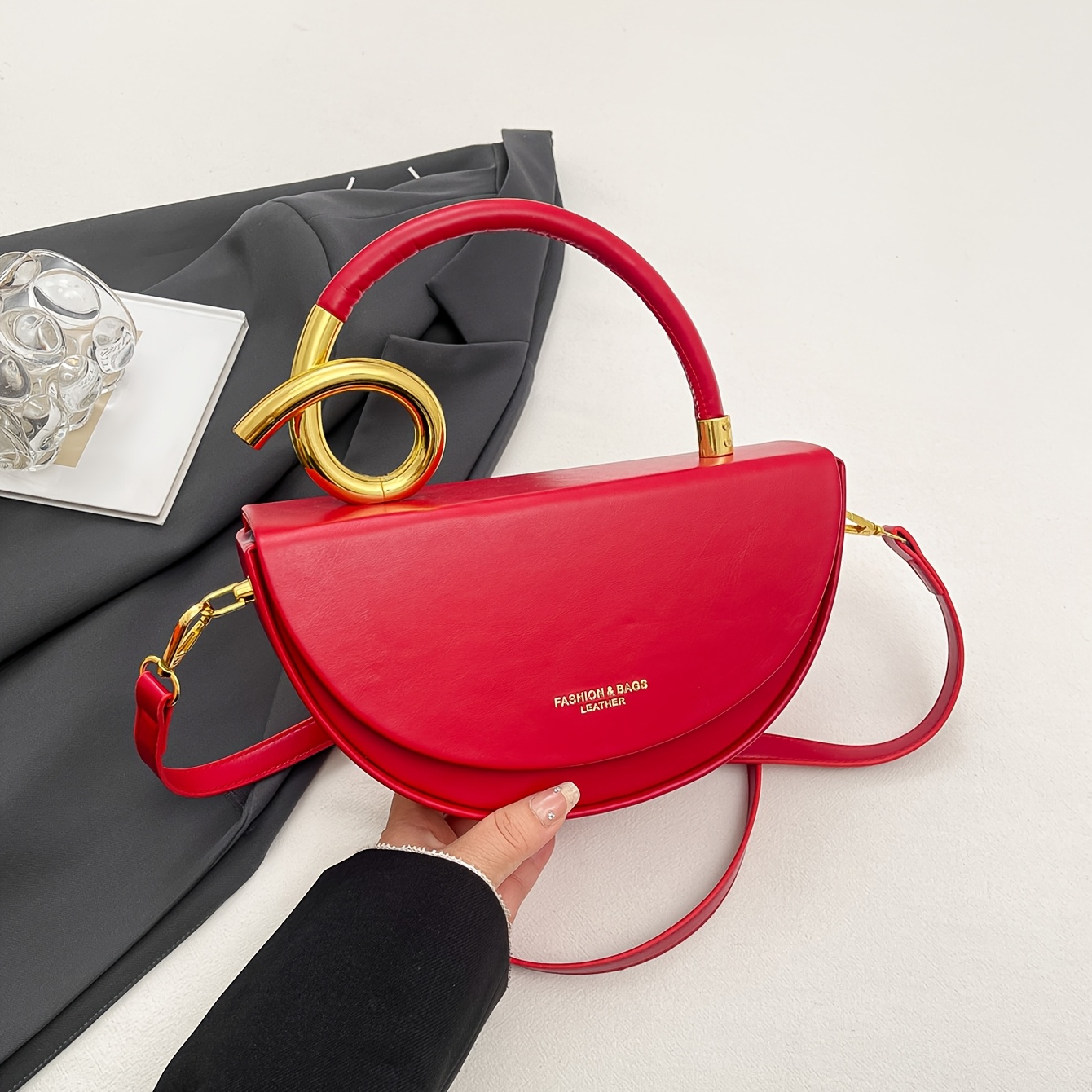 Women's Crossbody Bag In Solid Sleek Color, Featuring Pu Fabric Flip Cover. Stylish And , Perfect For Office Workers, Commuting, , And Dating