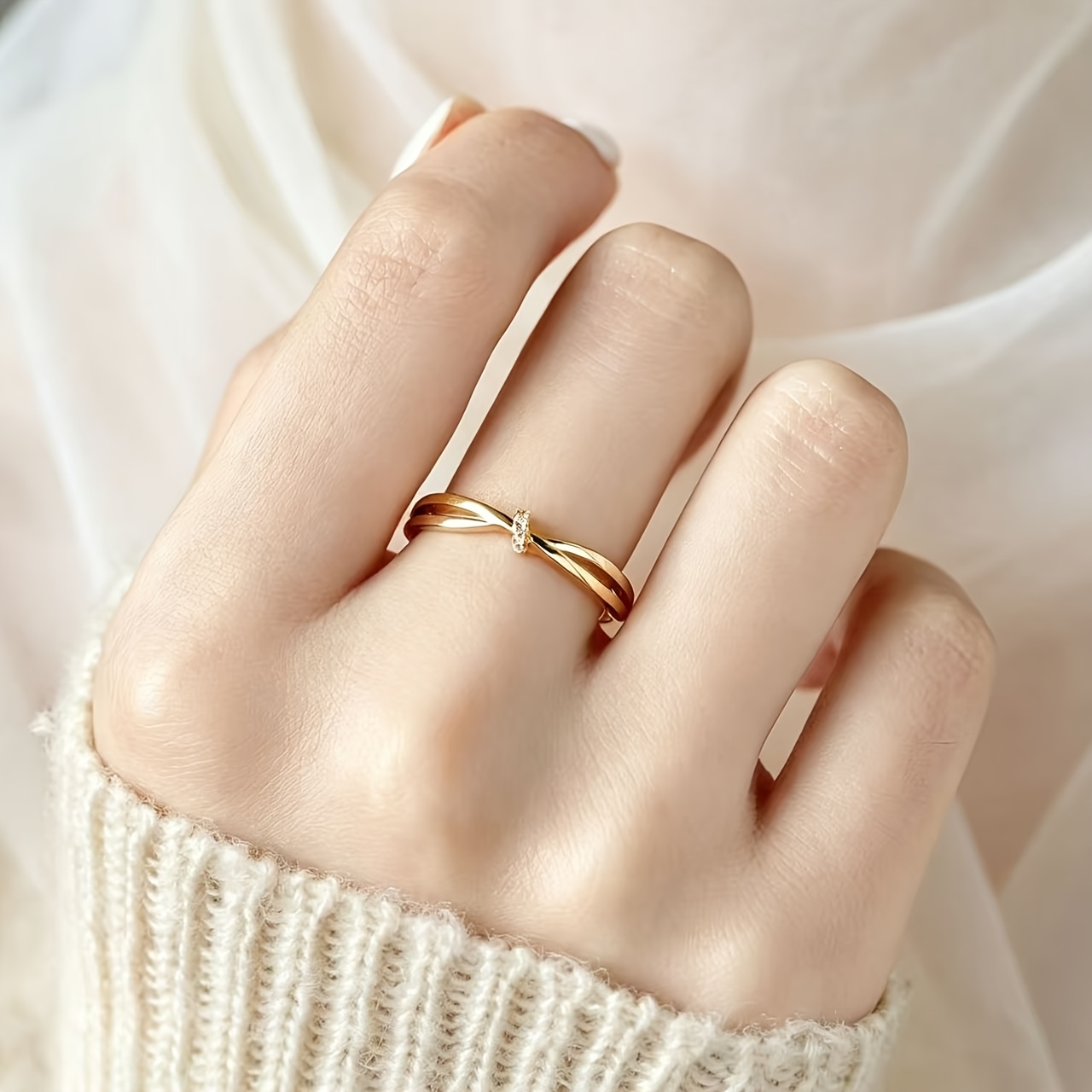 TEMU Fashionable Versatile Cross Ultra- Ring, Golden Women's Individual Stackable Twisted Band, Copper Material Durable Inlay, Delicate Twisted