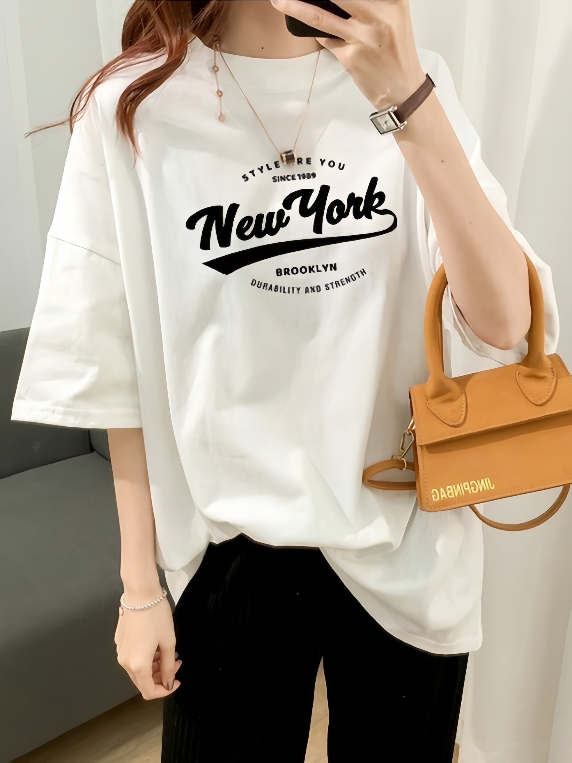 Trendy American Retro Short-Sleeve T-Shirt for Women, Summer 2024 New Design, Niche Korean-Style Half-Sleeve Top.
