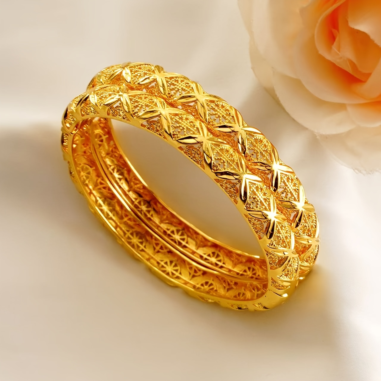 2pcs Fashionable Open Bangle Set with Classic Patterns