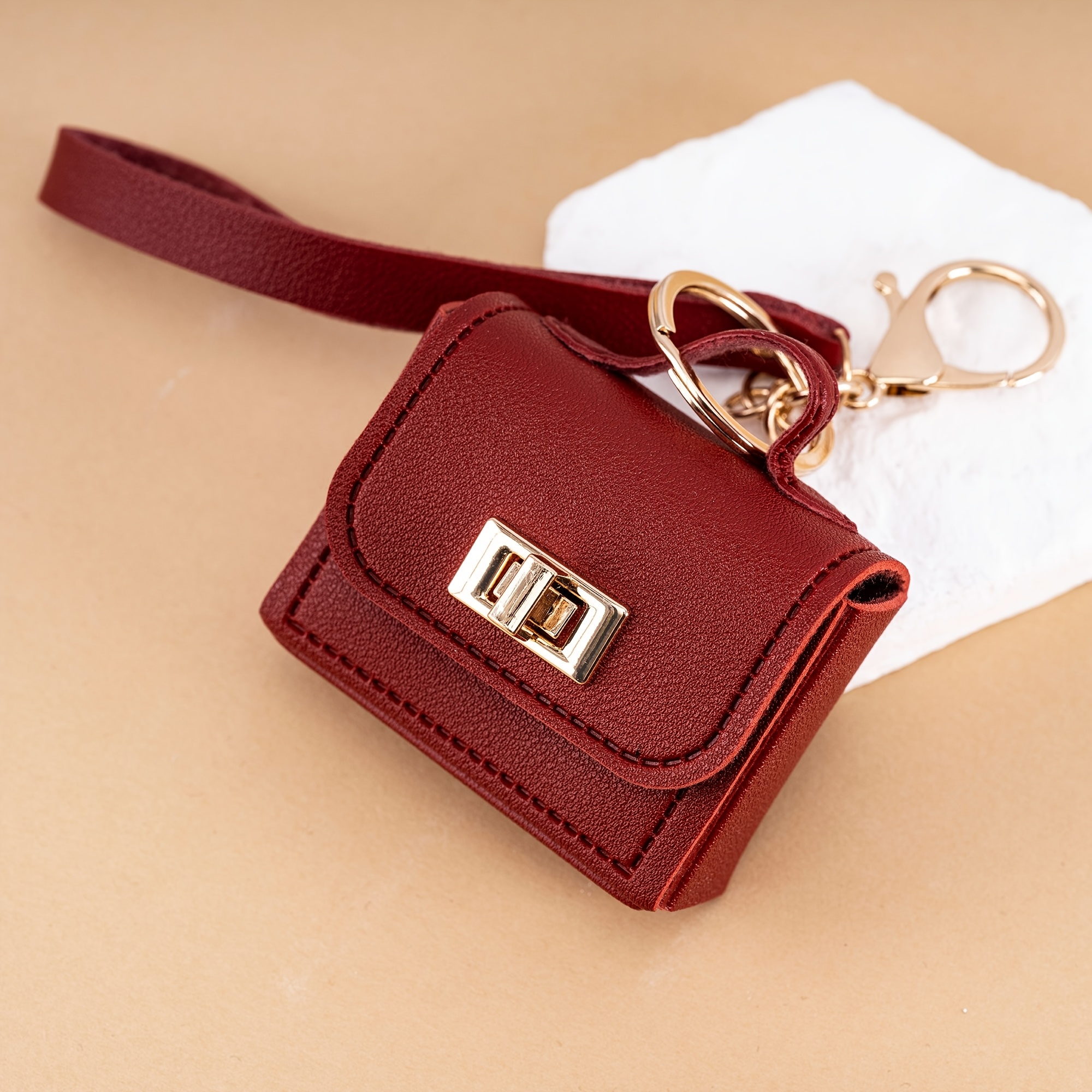 E-shop Eine stilvolle und einzigartige sommerliche Handtaschen-Charms in Bonbonfarben, zum Schmücken Ihrer Autoschlüssel, mit einer hochwertigen