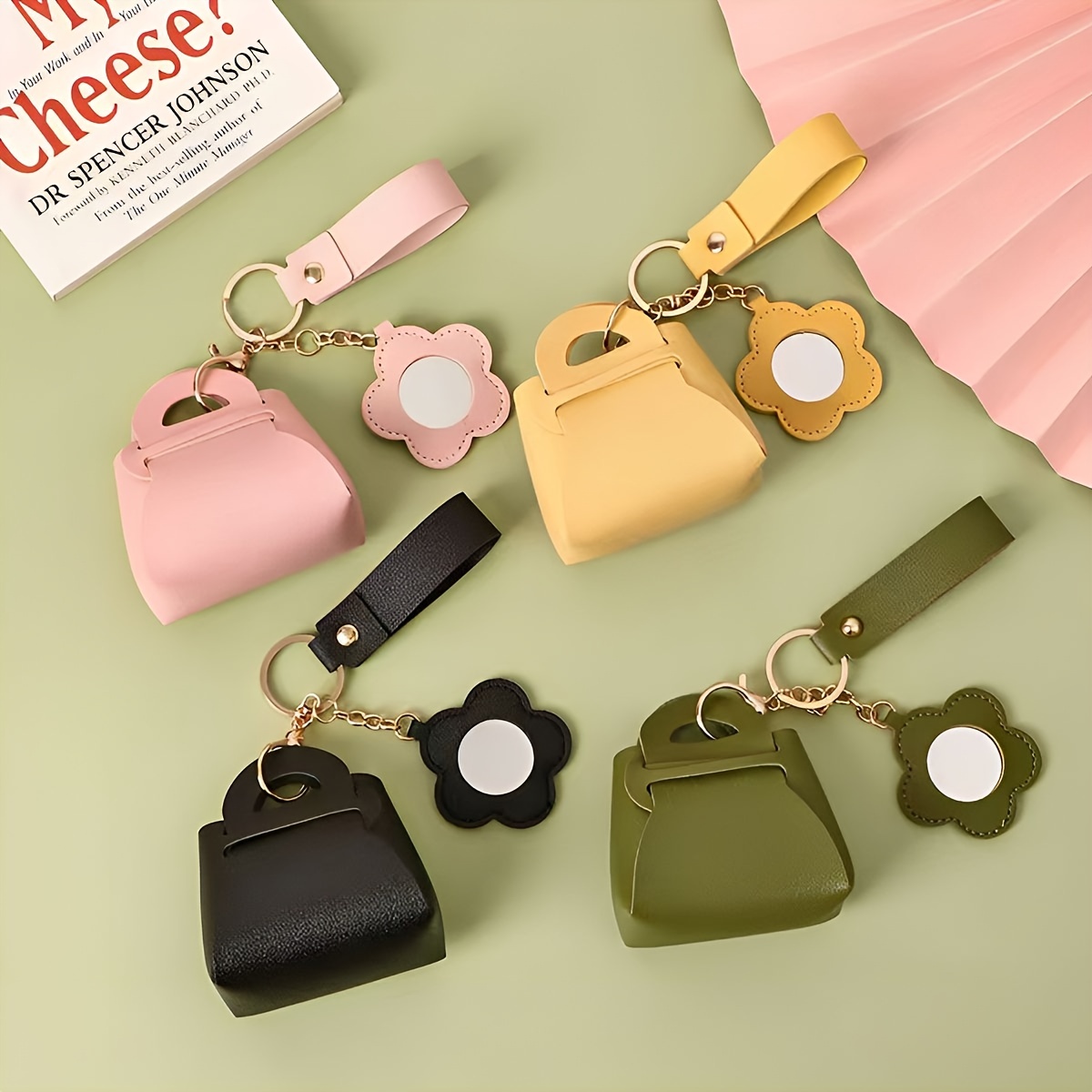 

1pc Creative Pupu Leatherpu Pu Leather Keychain Solid Touch-up Mirror Earphone Case Coin Storage Bag Key Chain Pendant Party Gift