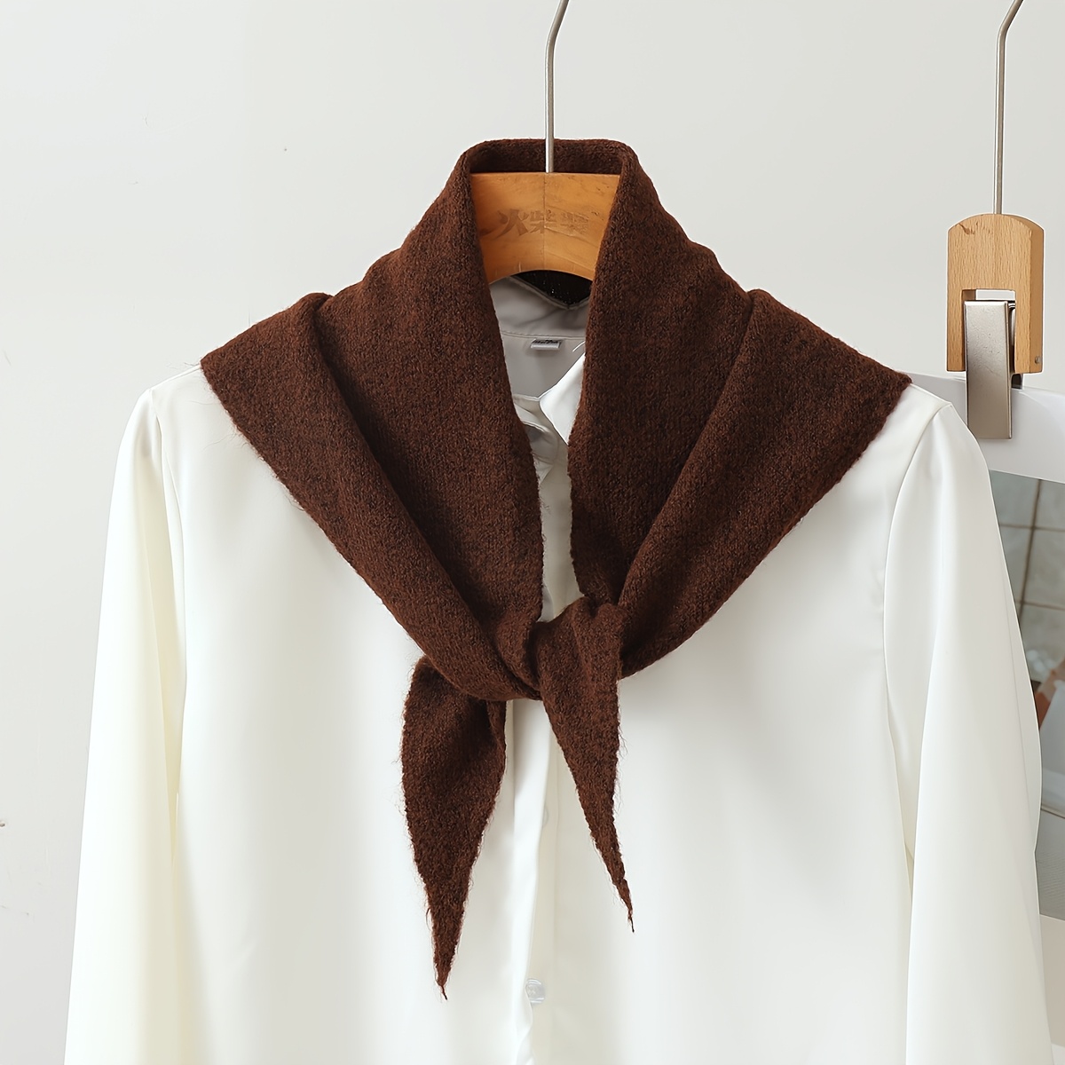 TEMU 1pc Solid Color Triangle Shawl Outer Wrap For Women, Spring, Autumn, Winter, Korean Style Versatile Warm Triangle Scarf Neck Warmer, Vintage