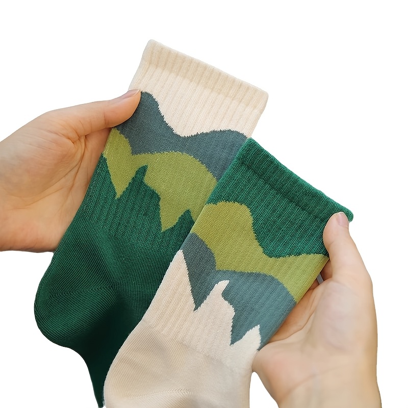 in one   calf socks for   men and women   design ribbed cuffs   breathable polyester blend casual outdoor sportswear outdoor sports socks mountain themed socks polyester   socks Product details 3