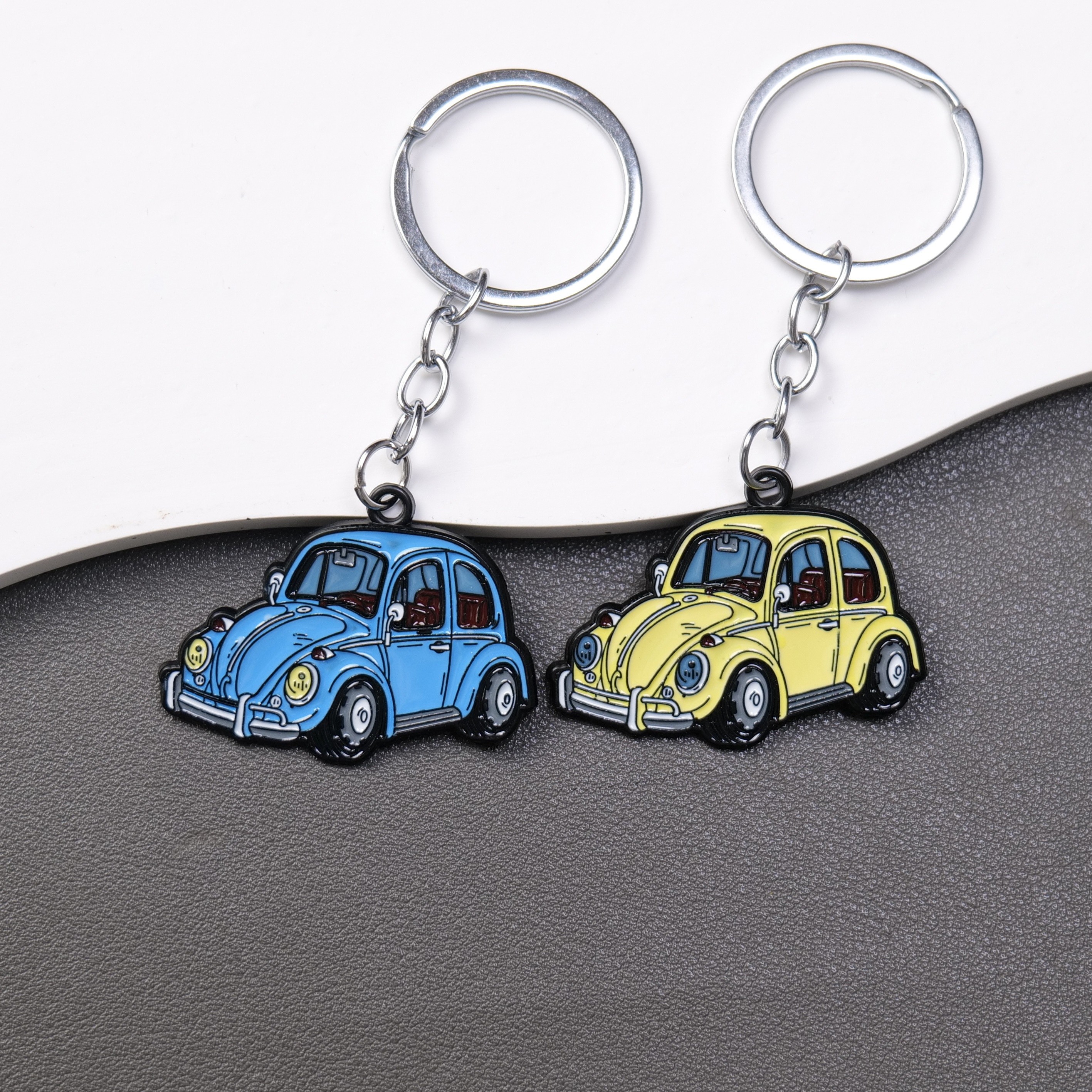 

Porte-clés en Métal Créatif Pendentif Modèle de Voiture pour PORSCHE 911 pour VOLKSWAGEN T1MINI Pendentif Clé de Voiture