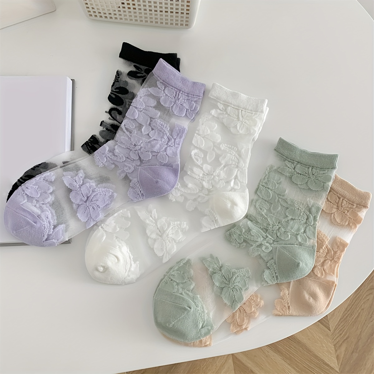 

5 Pairs 3d Textured Floral Lace Socks, Comfy & Breathable Mid Tube Socks, Women's Stockings & Hosiery