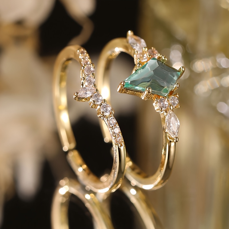 2pcs Elegant Green Gemstone Stacking Rings Set