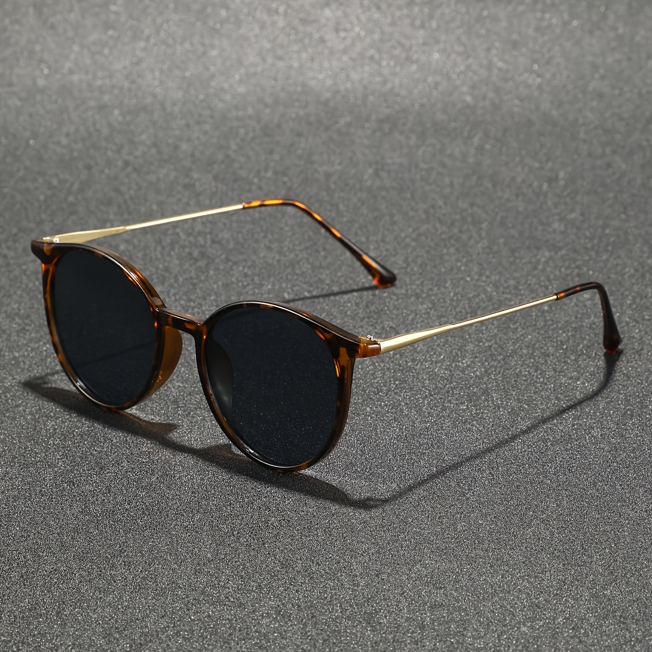 Image of 1 Pair Women's/men's Geometric Retro Classic Sunglasses Suitable For Daily Life, Gift For , Parties, Beach Parties, Camping, Hiking