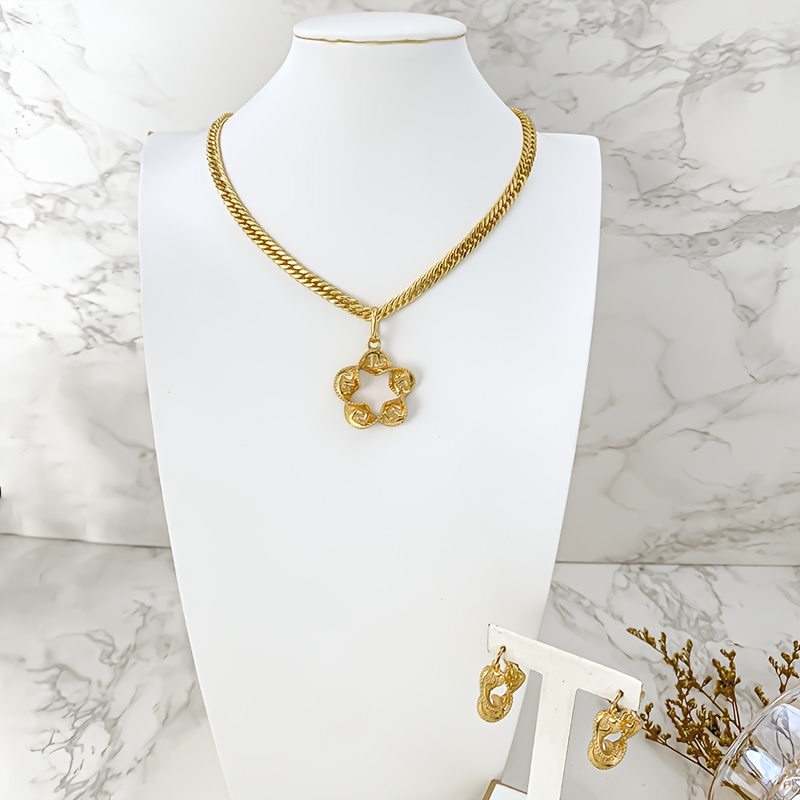 Retro Checkered Floral Pendant Necklace & Earrings Set