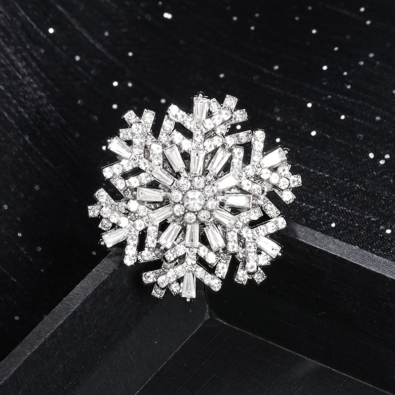 Image of New Rotatable Snowflake Brooch Super Beautiful 3d Floral Women's Temperament Suit Coat Pin Accessory