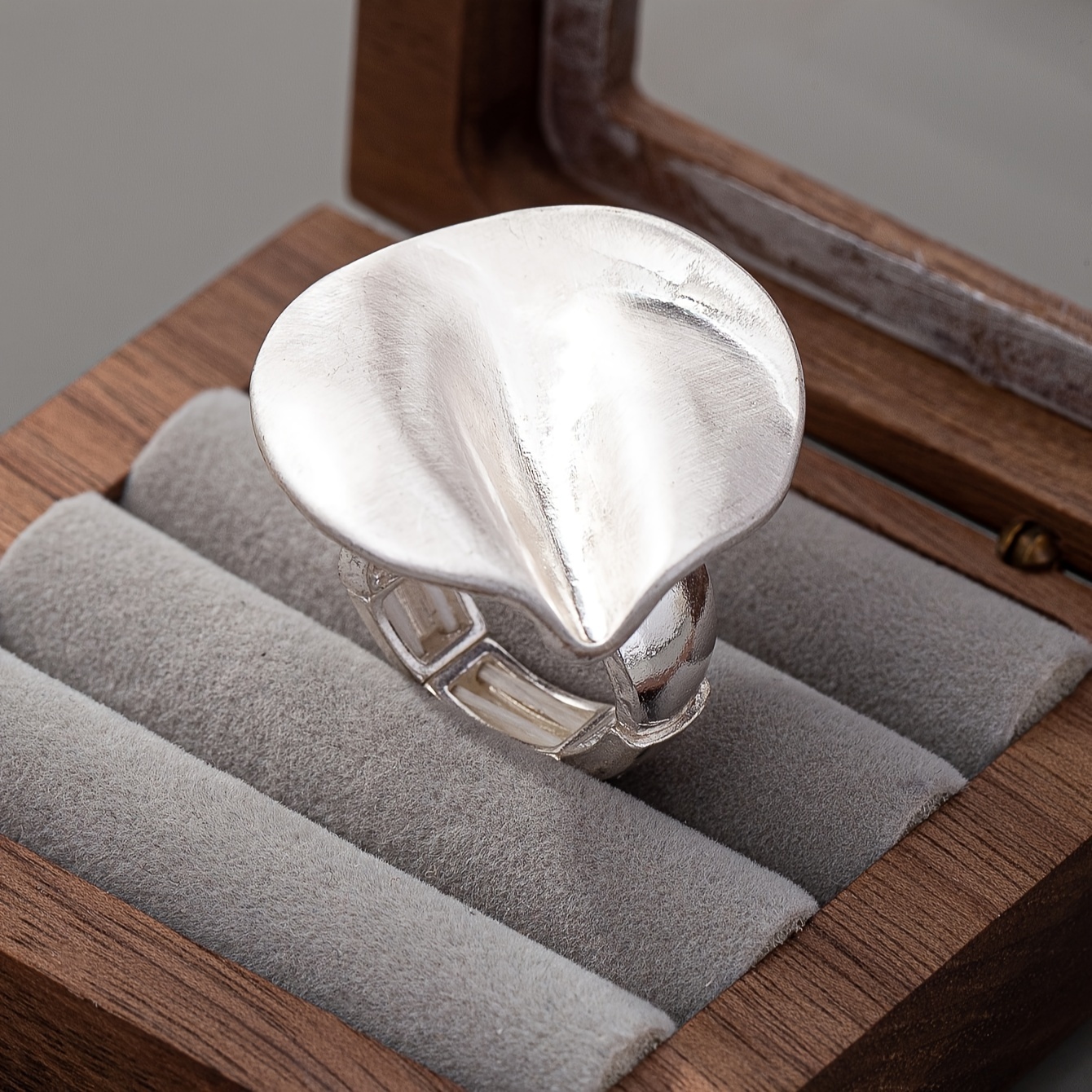 Fashionable Individual Minimalist Elegant Ring T45