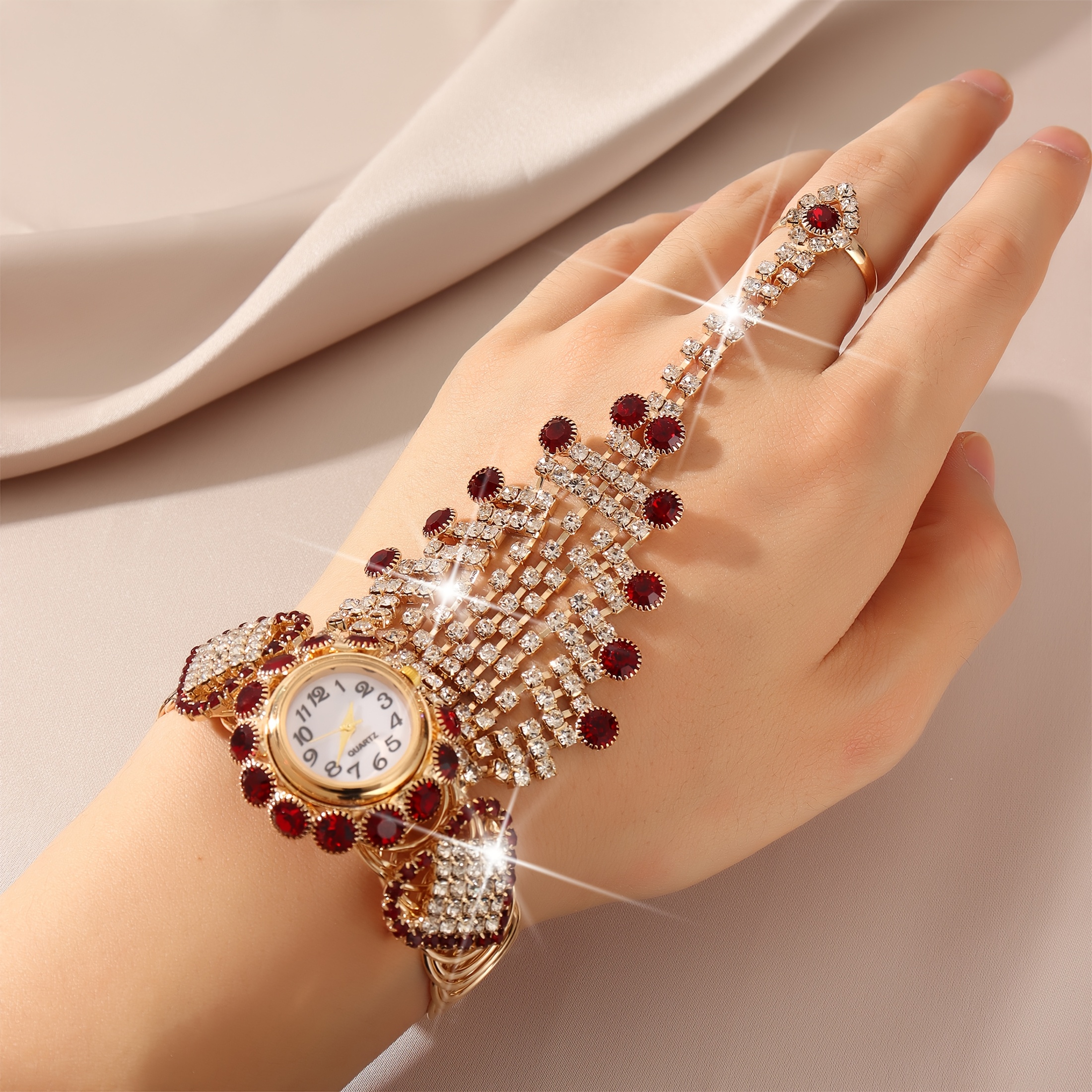 fashionable elegant womens quartz bracelet watch heart shaped   inlaid cute gift for her Product details 1