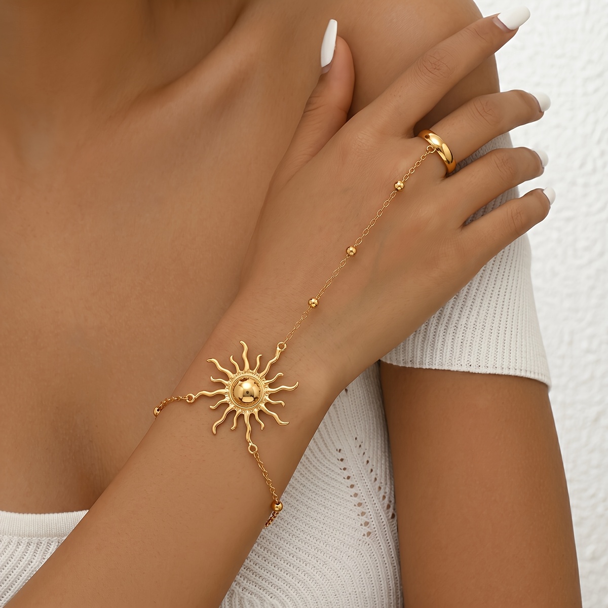 TEMU 1pc Easy Temperament Women's Bracelet Retro Creative Individual Metallic Sun-shaped Bracelet Daily All-match Jewelry