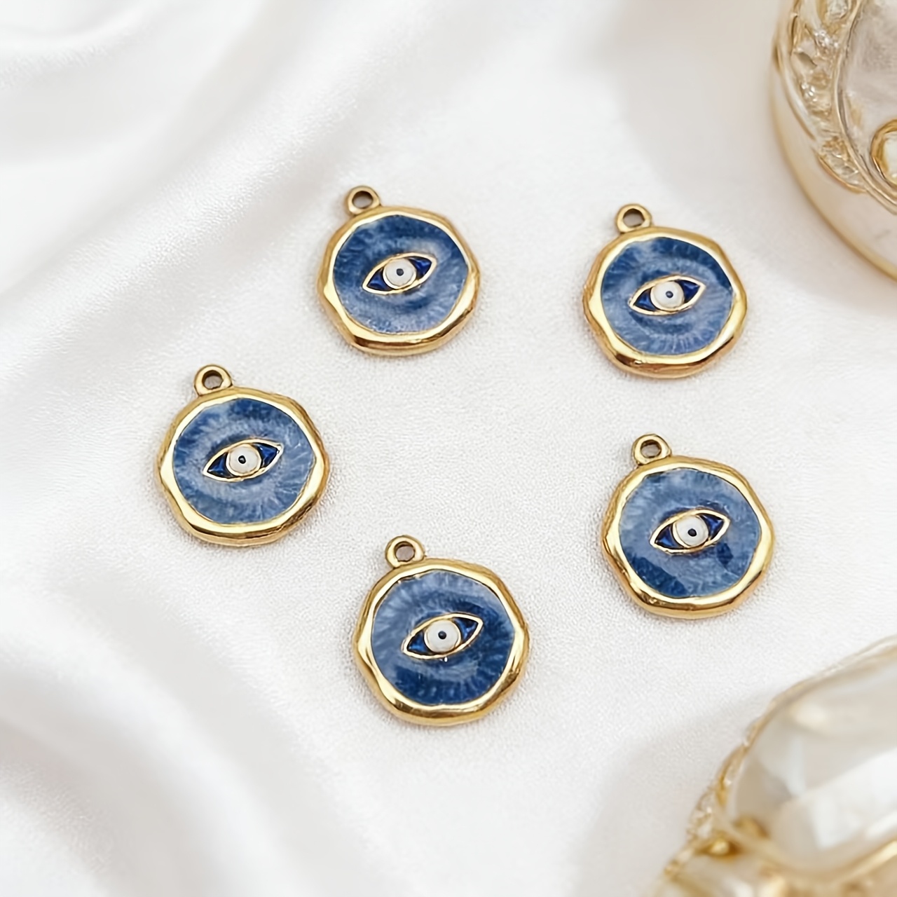 TEMU Ensemble de 5 pièces comprenant une pendentif rond de goutte d'huile d'œil de démon vintage, fabriqué en acier inoxydable hypoallergénique avec