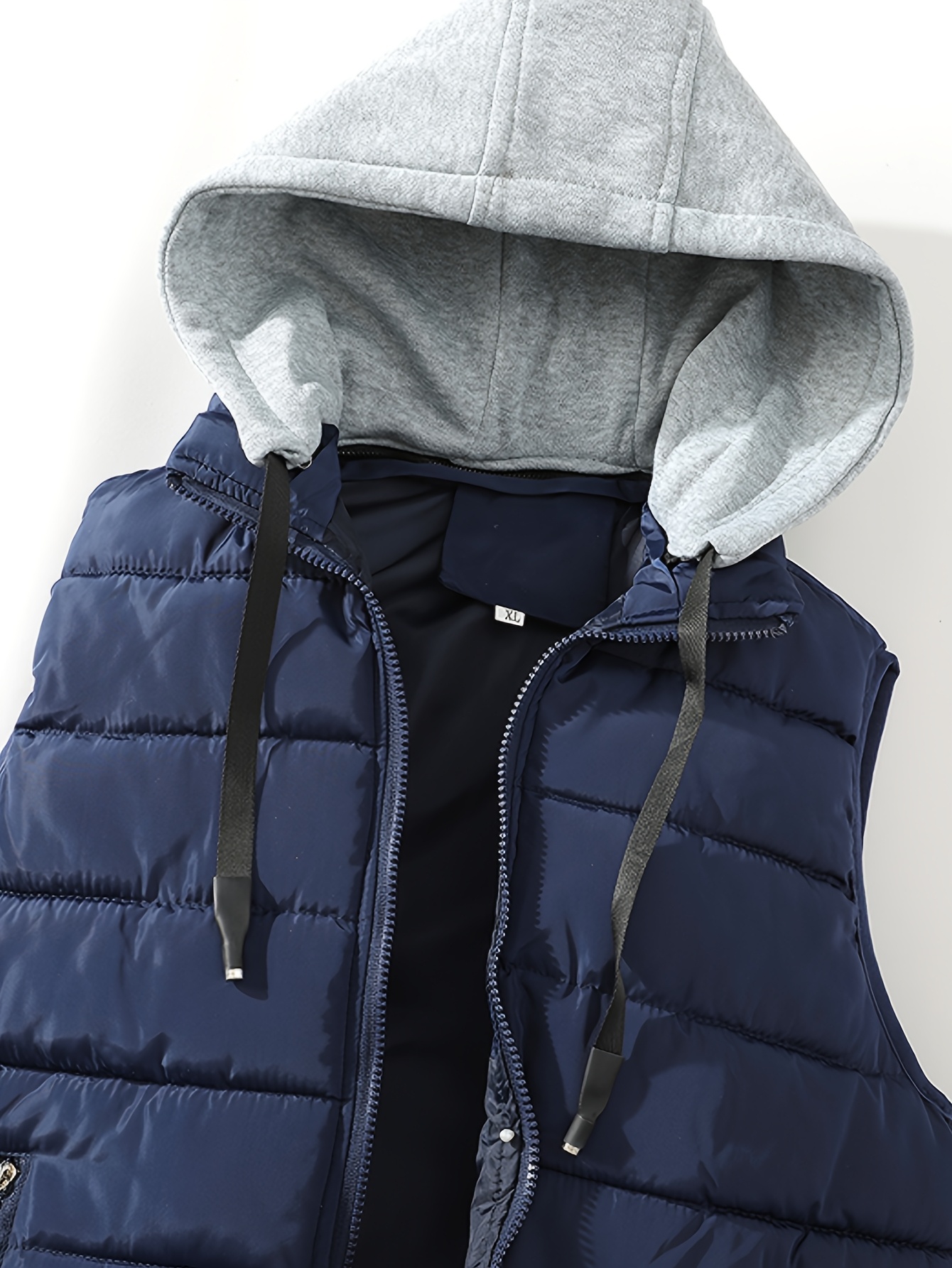 Stylish Men's Hooded Vest Image 8