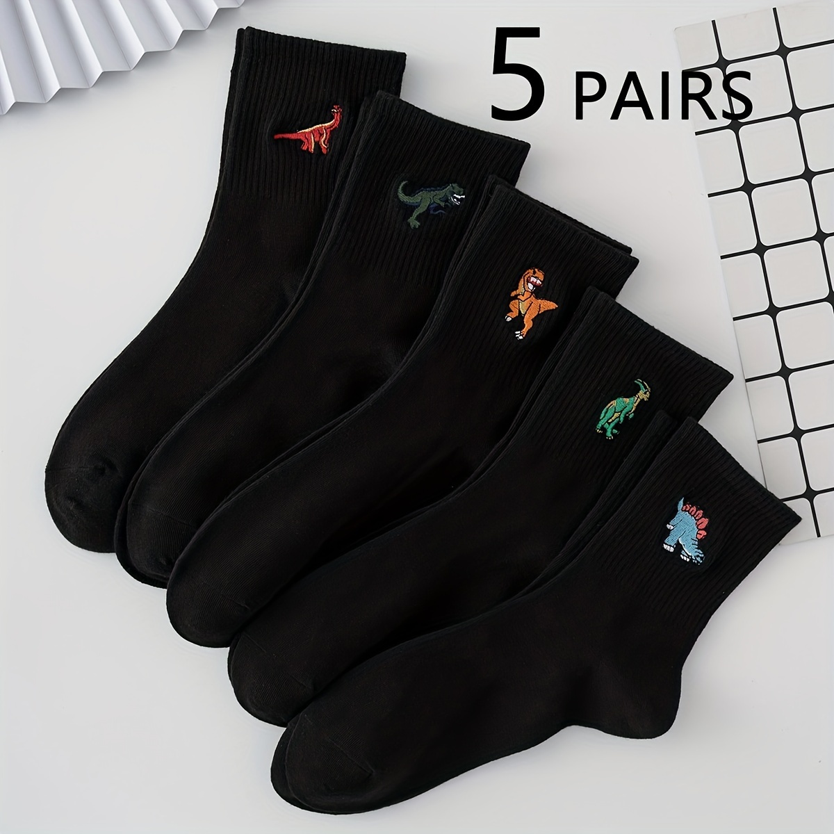 

5 Pairs Of Men's Mid-calf Socks: Black Series Cartoon Dinosaurs - Fashionable, Durable, And Breathable For Active Lifestyle