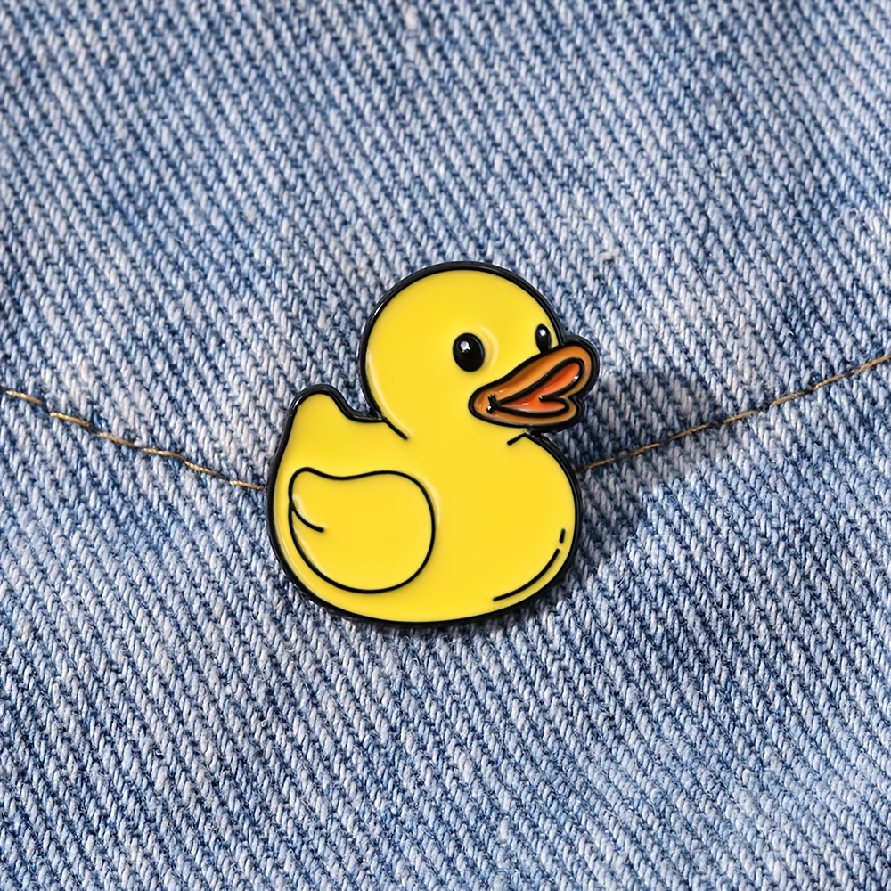 Yellow Duck Enamel Brooch Pin Fashion Decorative Brooches Ornaments Lapel Bag Badges Jewelry Gifts