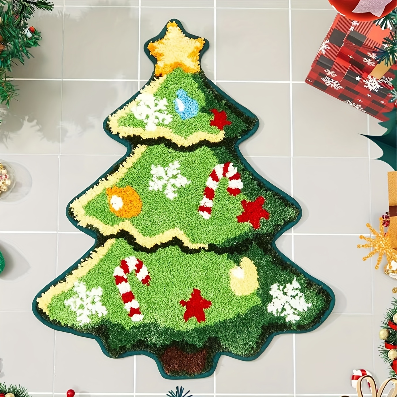 

Christmas Tree-themed Plush Bath Mat - Non-slip, Dirt-resistant For Bathroom, Bedroom, Living Room - Cozy Oval Carpet With Design, Bedside, Coffee Table, Sofa