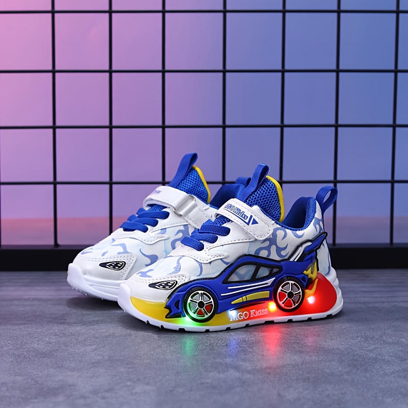 2025 Lente Nieuwe Stijl Verlichte Schoenen voor Jongens en Meisjes, Cartoon Hardloopschoenen met Verlichting, Geschikt voor Jongens van 1-6 jaar.