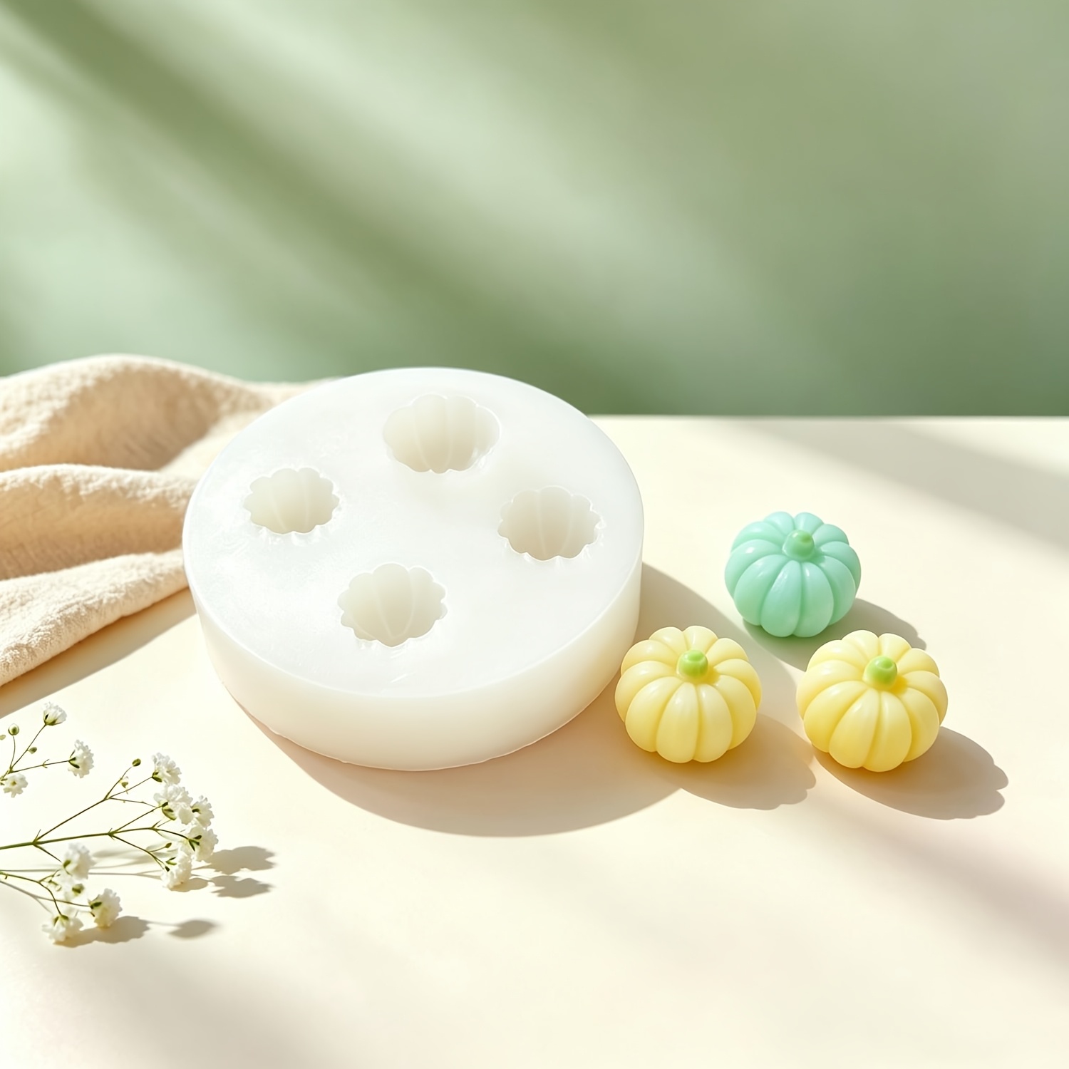 TEMU Molde de silicona para velas aromáticas con forma de calabaza, 4 piezas, molde de yeso para adorno de regalo/decoración del hogar, molde para