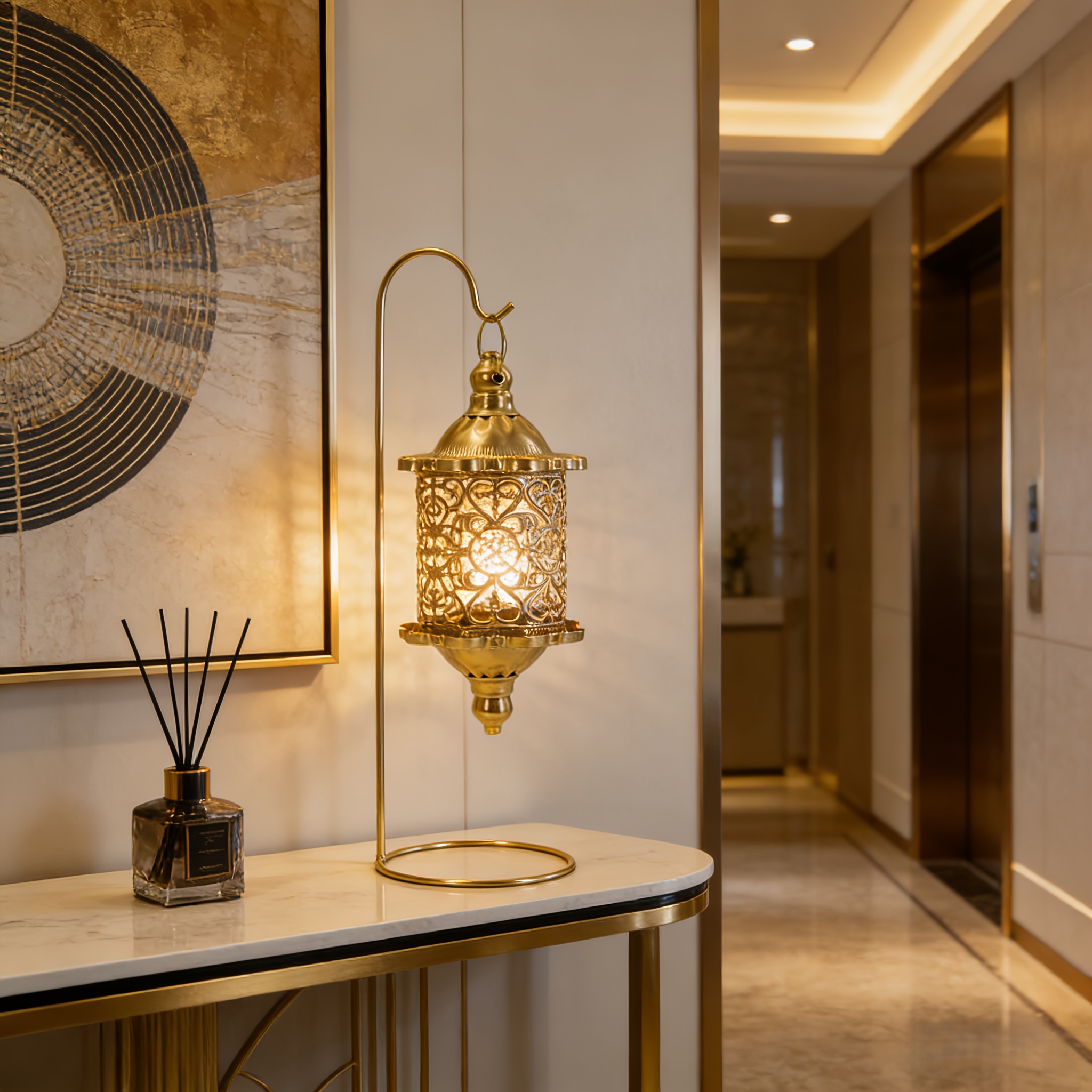 A Birdcage-style Candlestick, a European-style Hollow Tabletop Ornament, Suitable for Creating a Romantic Lighting Decoration in Bedrooms and Living Rooms