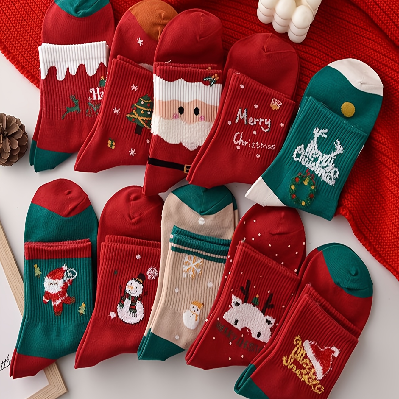 Image of 10 Pairs Women Men Couple Random Christmas Mid-calf Socks, Soft Comfortable Socks, Mid-calf Casual Socks, Socks, Warm Socks, Suitable For Winter Christmas Wear