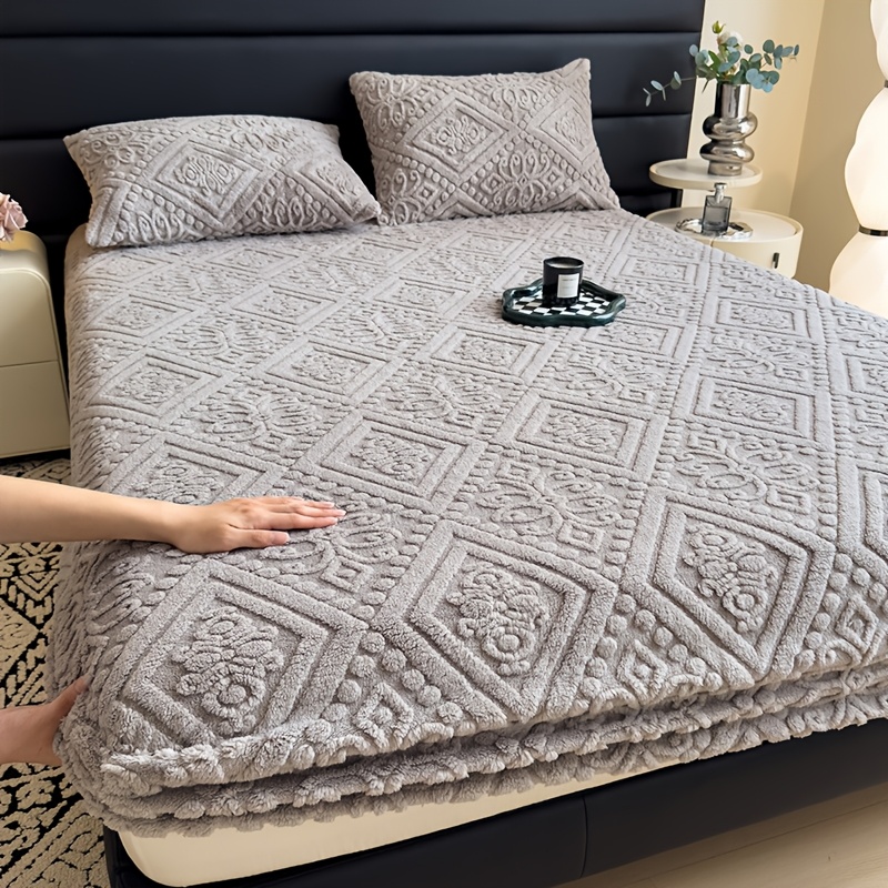 Light Luxury Plush Winter Thickened Fitted Sheet Protective Cover 1pc Without Pillowcase