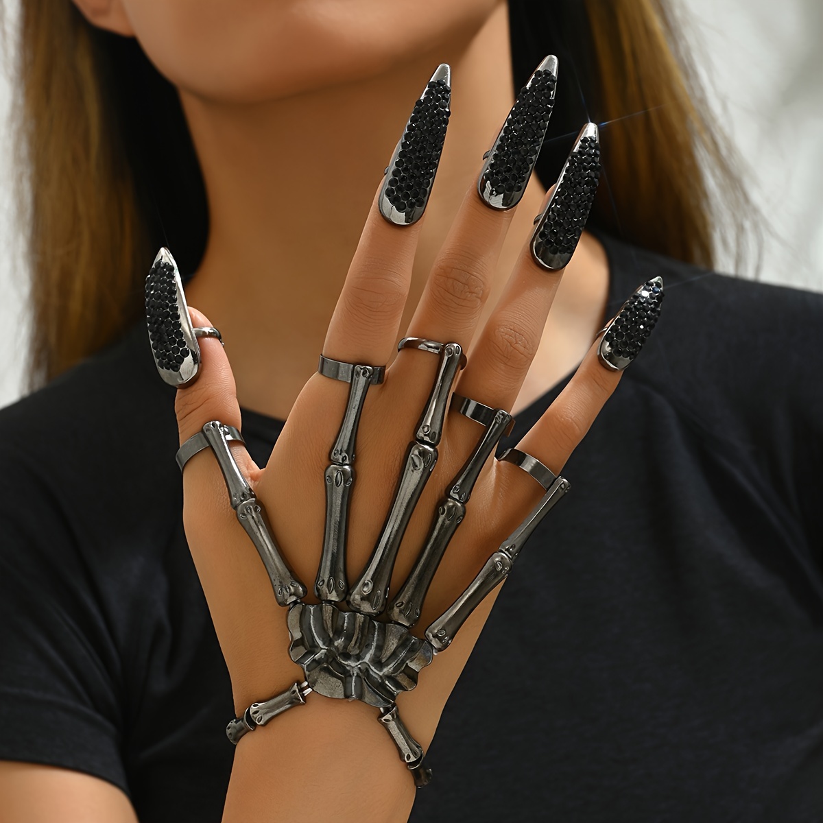 

Vintage Punk Skeleton Hand Ring Set With Rhinestone-studded Talon Nail Covers, Zinc Alloy Plated, Adjustable Jewelry, Gift & Party Accessory, Fits All Seasons