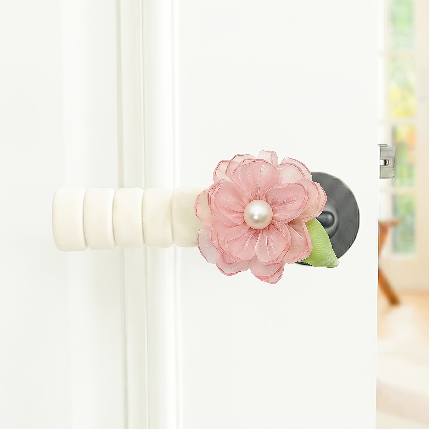 Image of 2pcs French Style Fabric Flower Door Handle Covers, Light Luxury Faux Pearl Door Handle Sleeves, Home Door Handle Anti-collision Protective Covers, Bedroom Door Handle Anti-collision Pads
