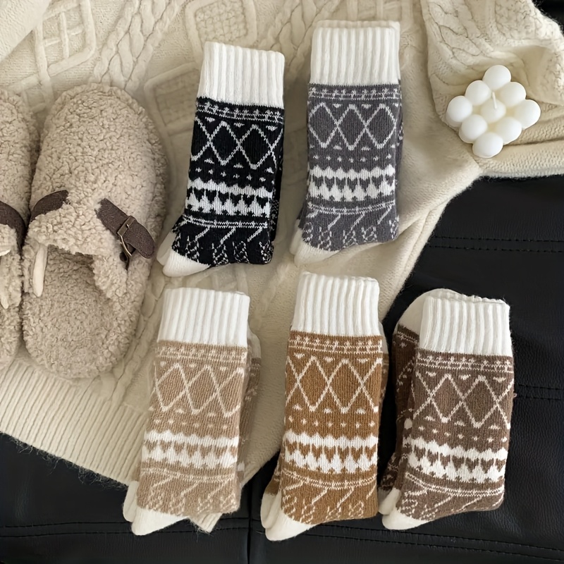 TEMU 5-pack Women's Thermal Winter Socks - Ethnic Rhombus Pattern Mid-calf Warm Socks, Fluffy Fabric, ( Base) Cold Weather Gear For Outdoor,, For & Daily Use - Durable & Machine Washable