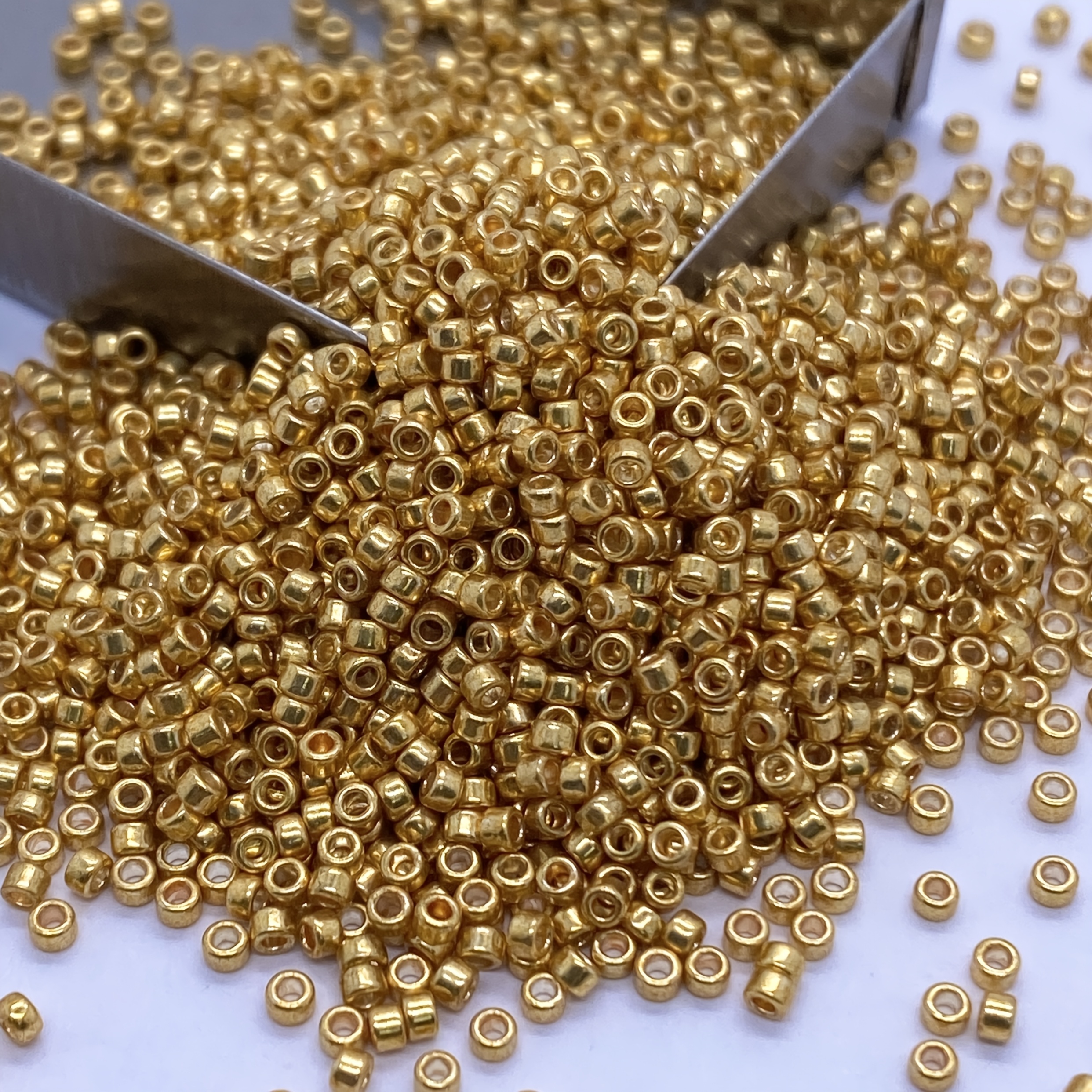 TEMU Beading Kit, 1. - . 600pcs, High- Material, Glass Seed Beads, Rice Beads, Glossy And Transparent, Premium Texture, Holes For Smooth Threading,
