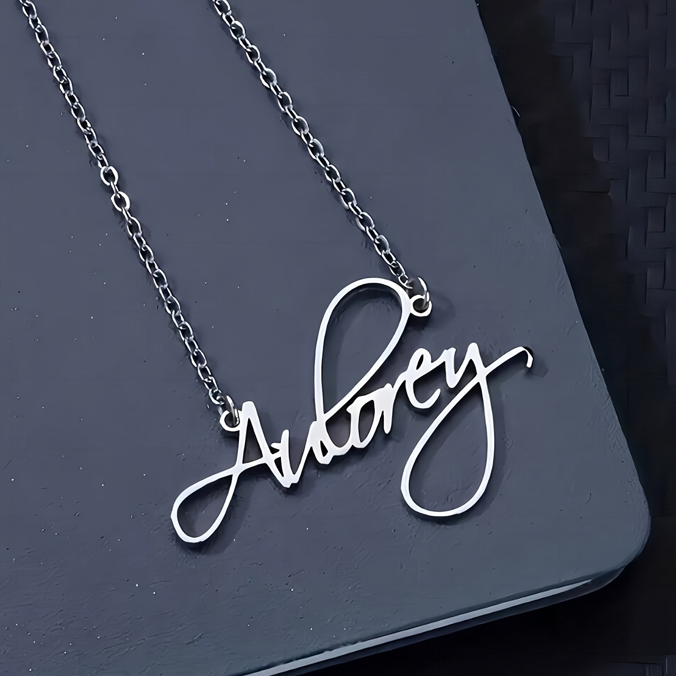 TEMU A Customized Personalized Stainless Steel Necklace Featuring A Name Pendant, With Artistic Cursive Letters. This Piece Is Perfect As A Gift For