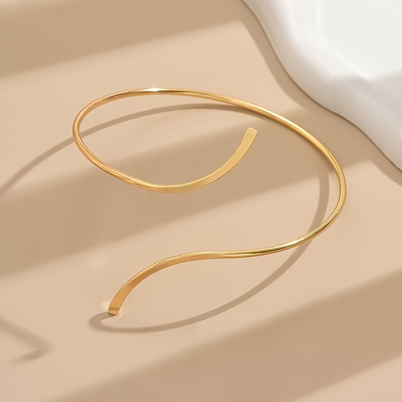 E-shop Einfaches, gedrehtes, offenes geometrisches Armband für Damen