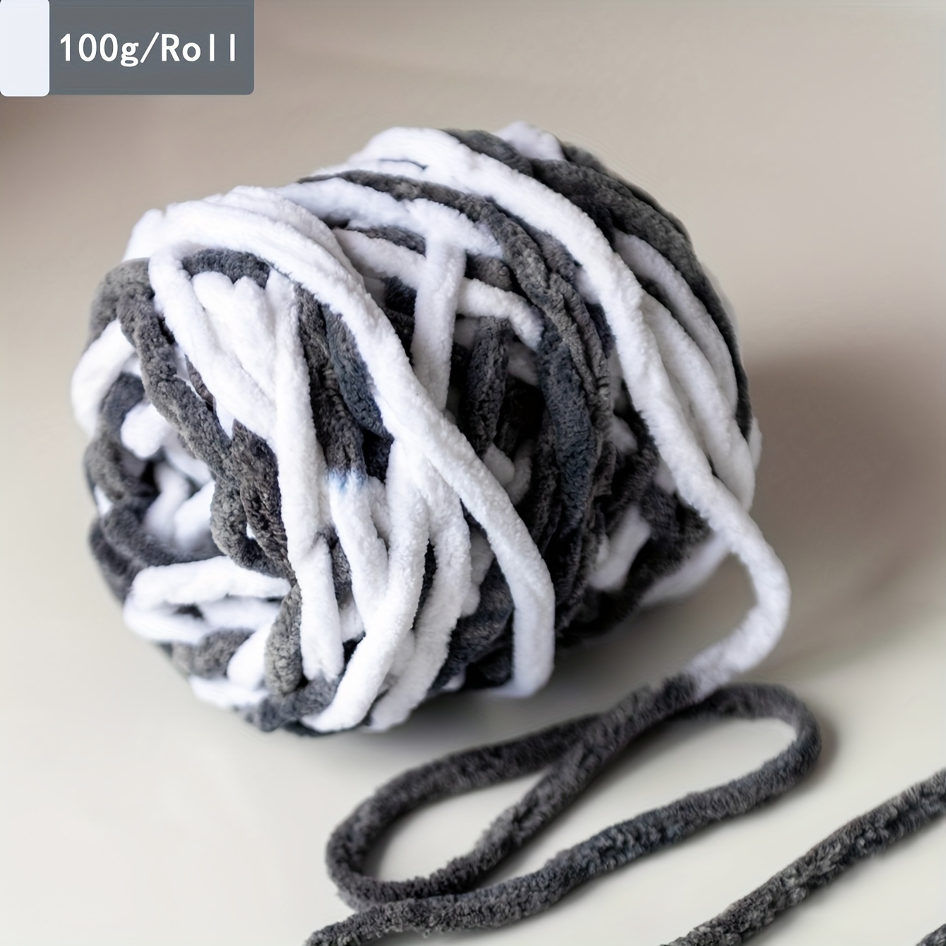 

Soft Chunky Hand Knitting Yarn, 100g Per Roll, Polyester Variegated Yarn, Black White Grey Mixed Colors, Comfortable Variegated Yarn For Crochet And Knitting Crafts