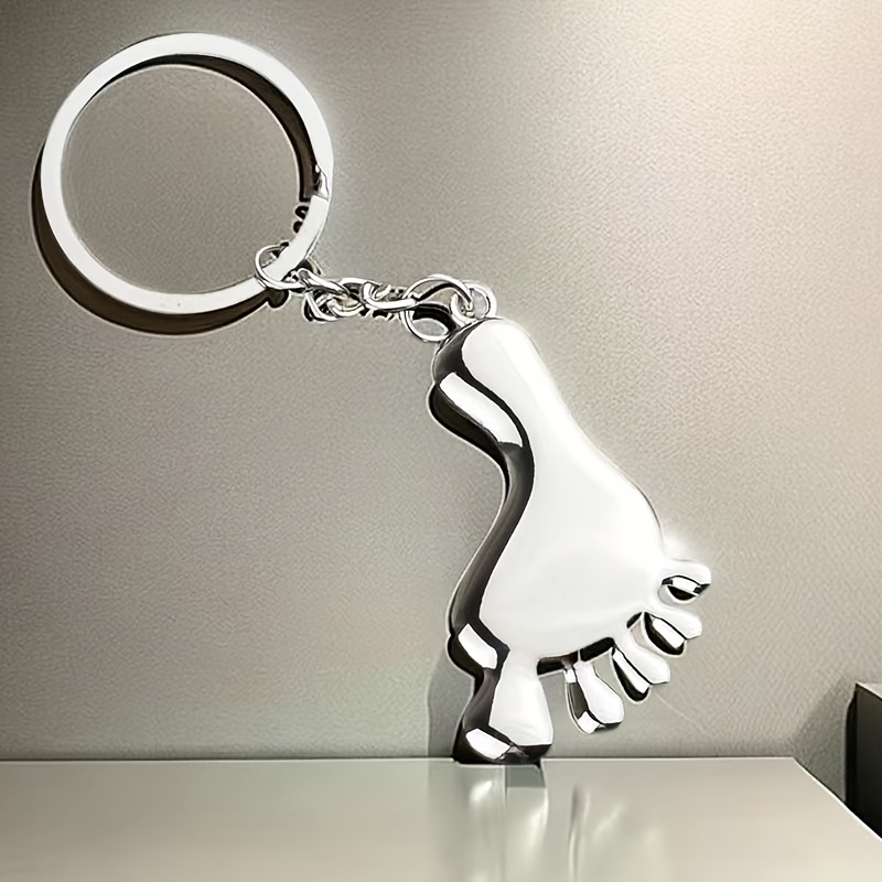 1pc Simulation Interesting Key Chain Alloy Key Chain Accessory Pendant For Men And Women To Give Boyfriend Holiday Gifts