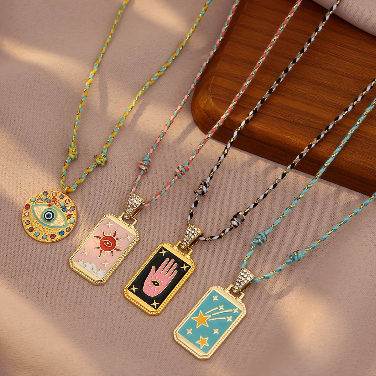 4pcs Set Of Women's Stylish Pendant Necklaces Featuring A Delicate Card And Evil , Adjustable For Everyday Wear And Perfect As A New Year Gift