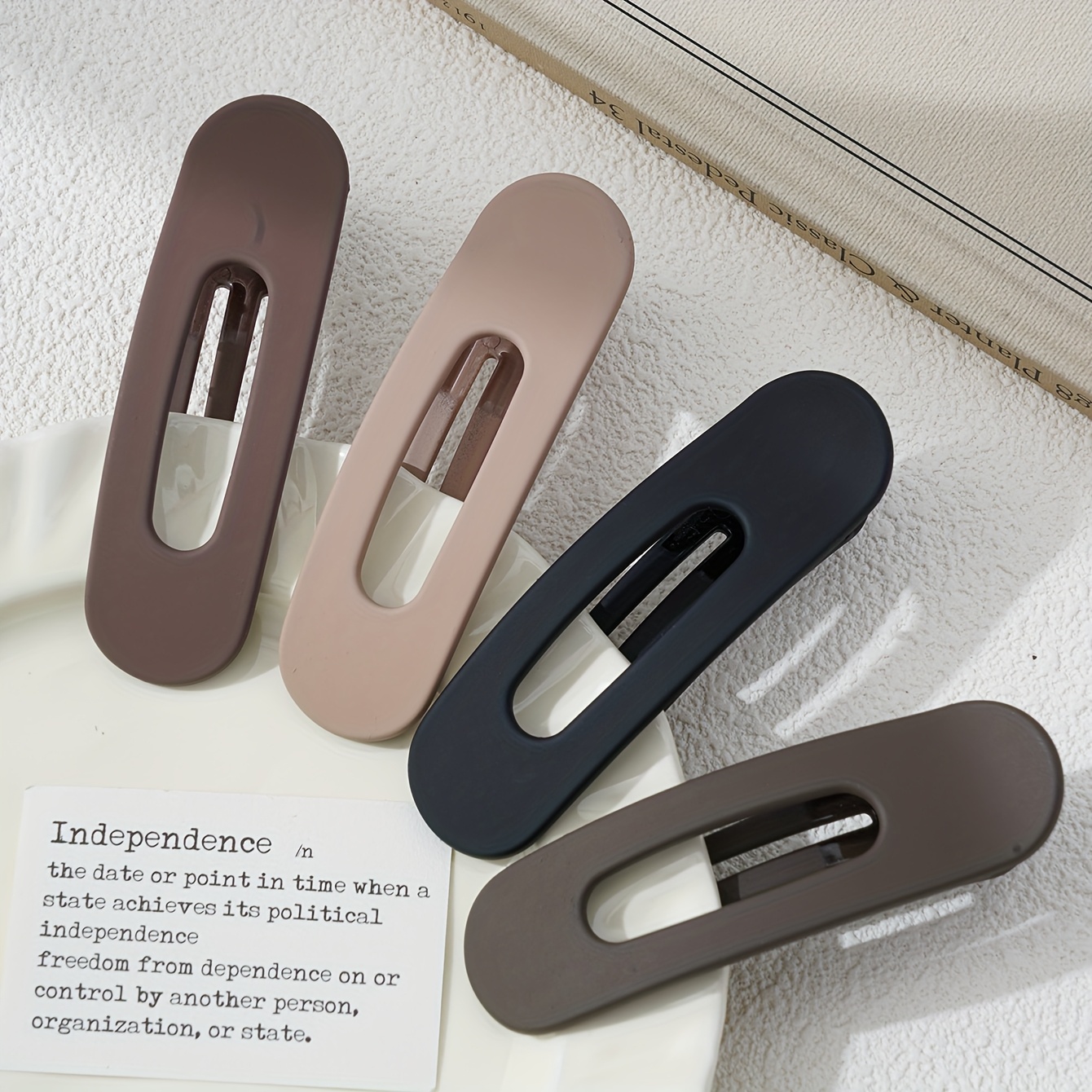 Image of 4-pack Matte Duckbill Hair Clips - No-screw Rectangular Hairpins Suitable For Bangs, Ponytails, Buns | Minimalist Retro Hair Clamps For &, Daily Use & (graduation)