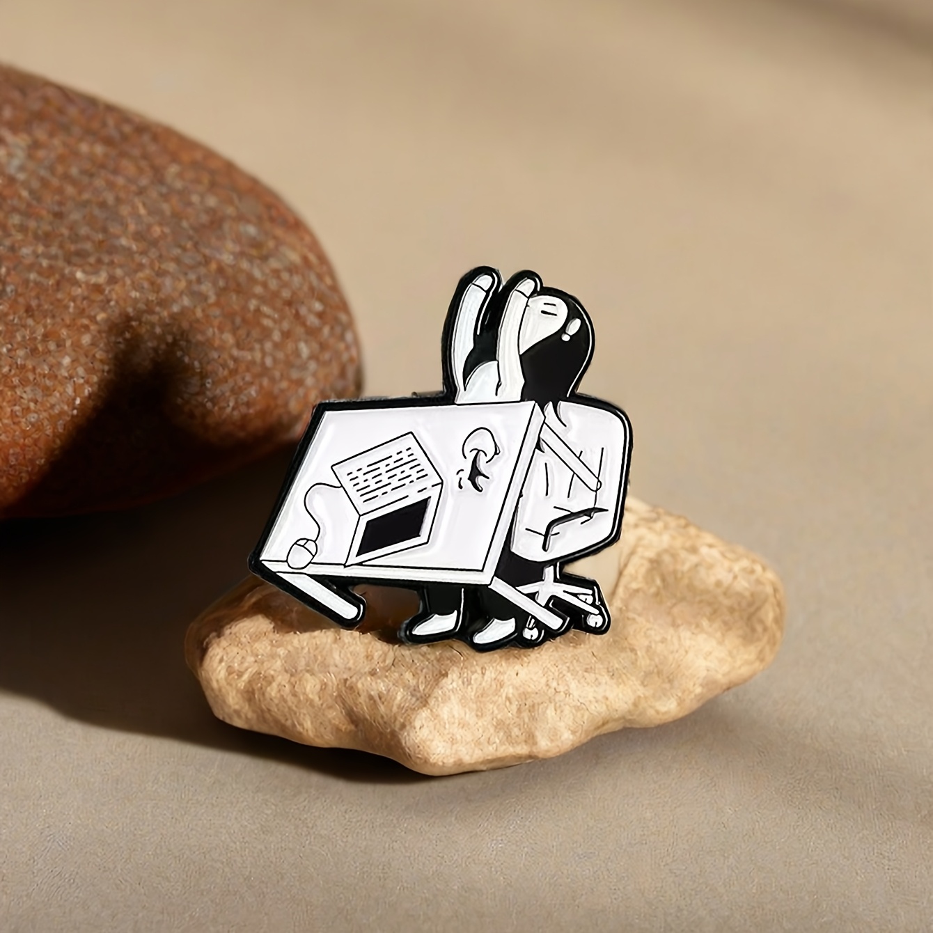 TEMU 1 pieza de broche de aleación de con diseño de dibujos animados de computadora portátil y libros, y negro, ideal para mochilas, bolsos y