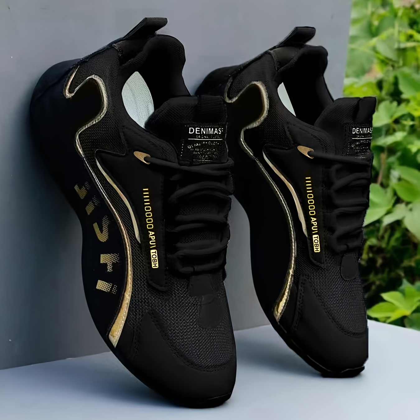 Image of Fashionable Men's Cross-training Shoes - Breathable Mesh Upper, Non-slip Sole, Lace-up Casual Sneakers, Sneakers | Athletic Style Shoes | Stylish Men's Footwear