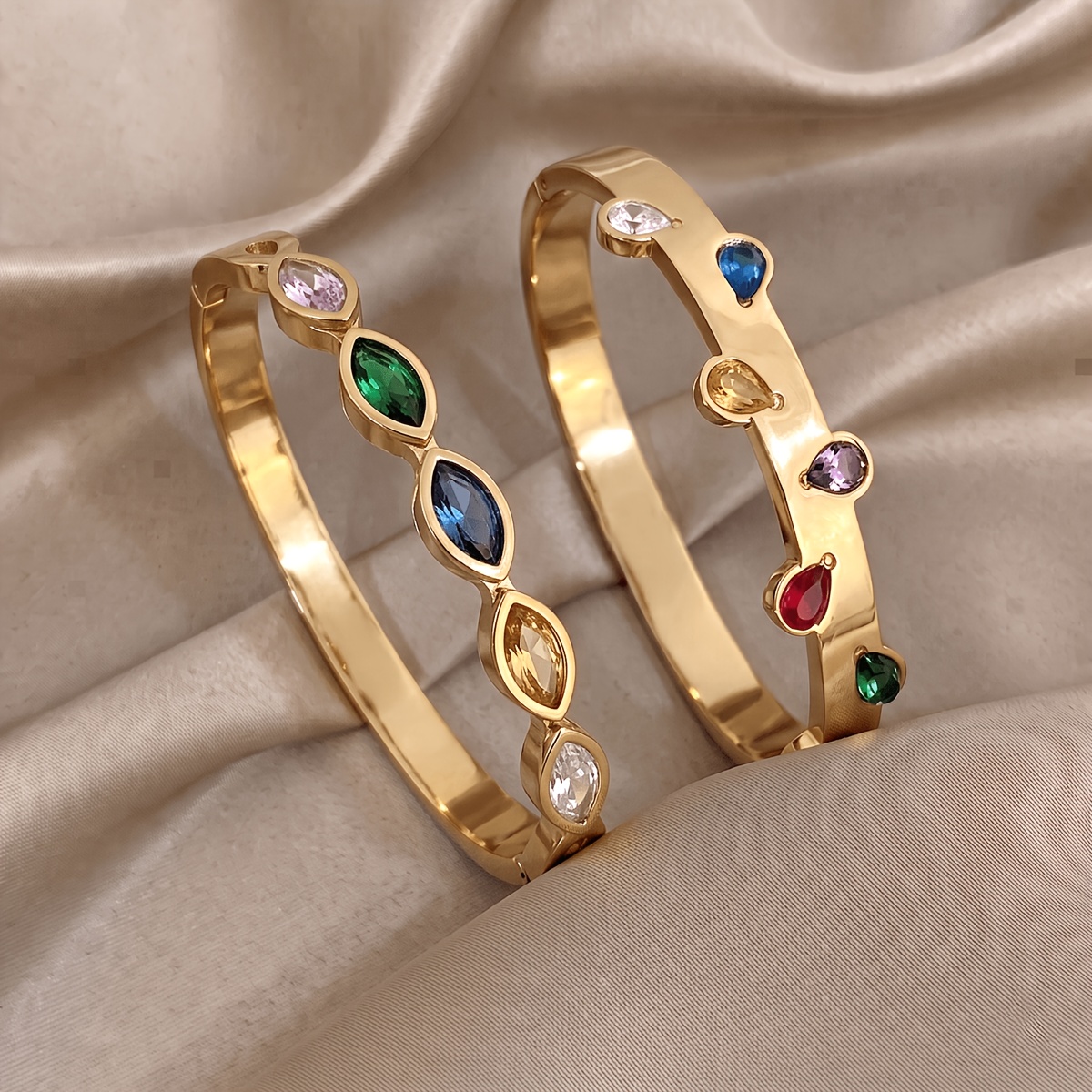 2pc Unique Teardrop Design 18K Plated Bracelet Set