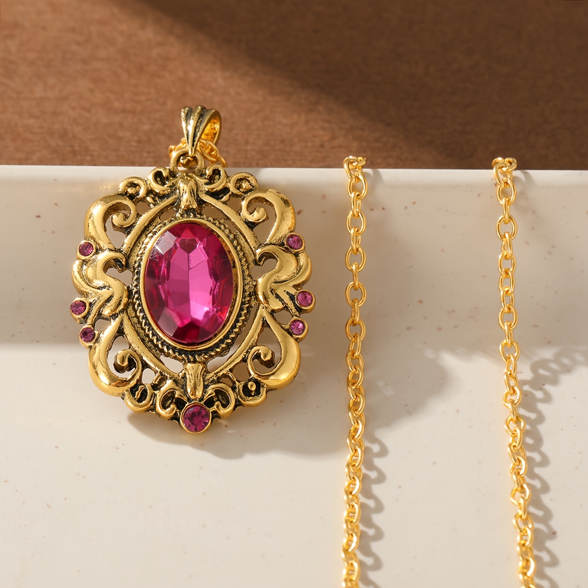 TEMU Court Style Hollow Scroll Pattern Oval Rose-red Synthetic Zirconia Women's Necklace Suitable For Parties Gatherings Daily Banquets Evening Dress