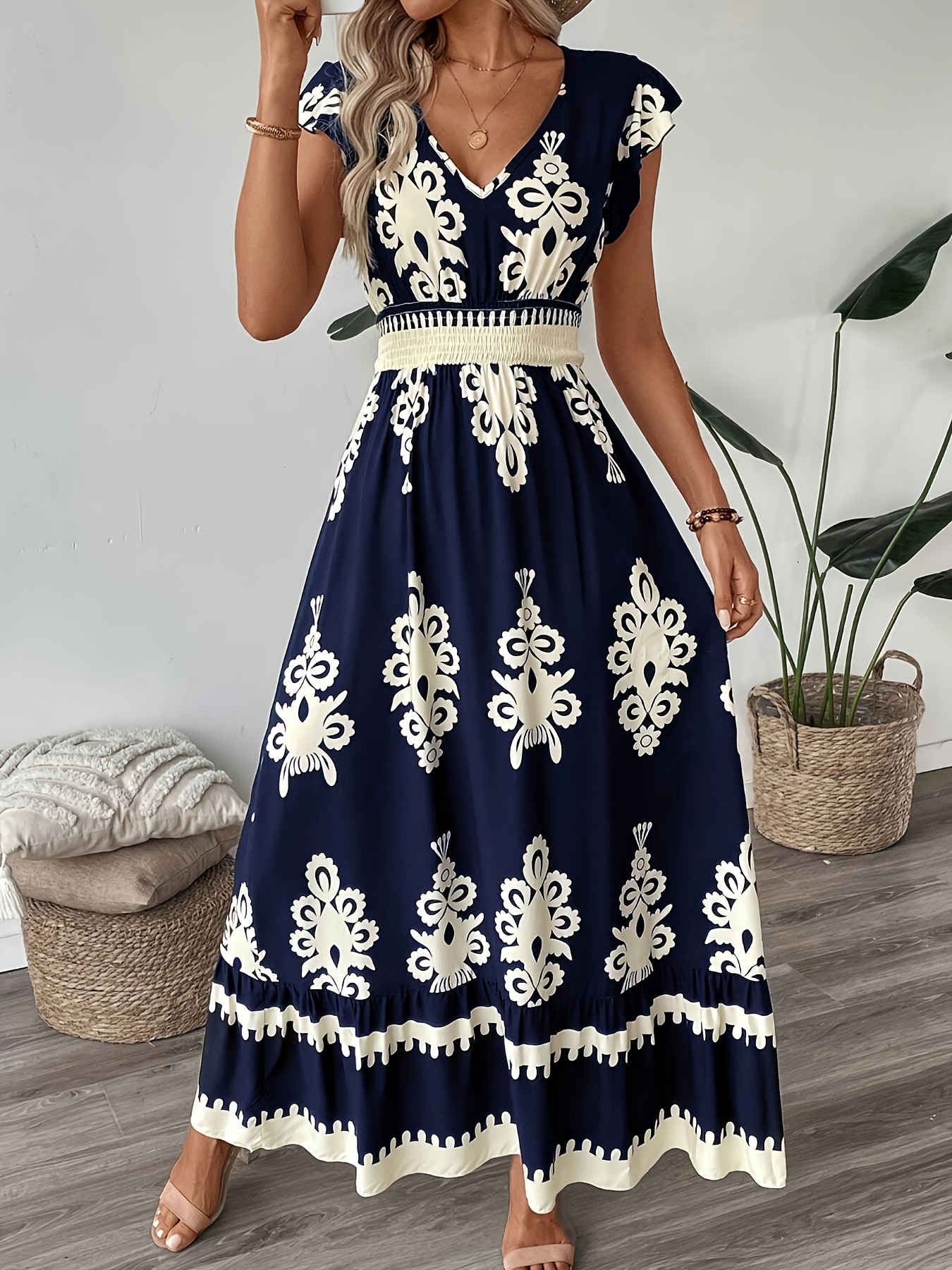 Women's Elegant Navy Blue White Floral Dresses V-Neck A-Line Party,  Flared Hem Formal or Casual Outfits Machine Washable Women's Evening Gown  fo